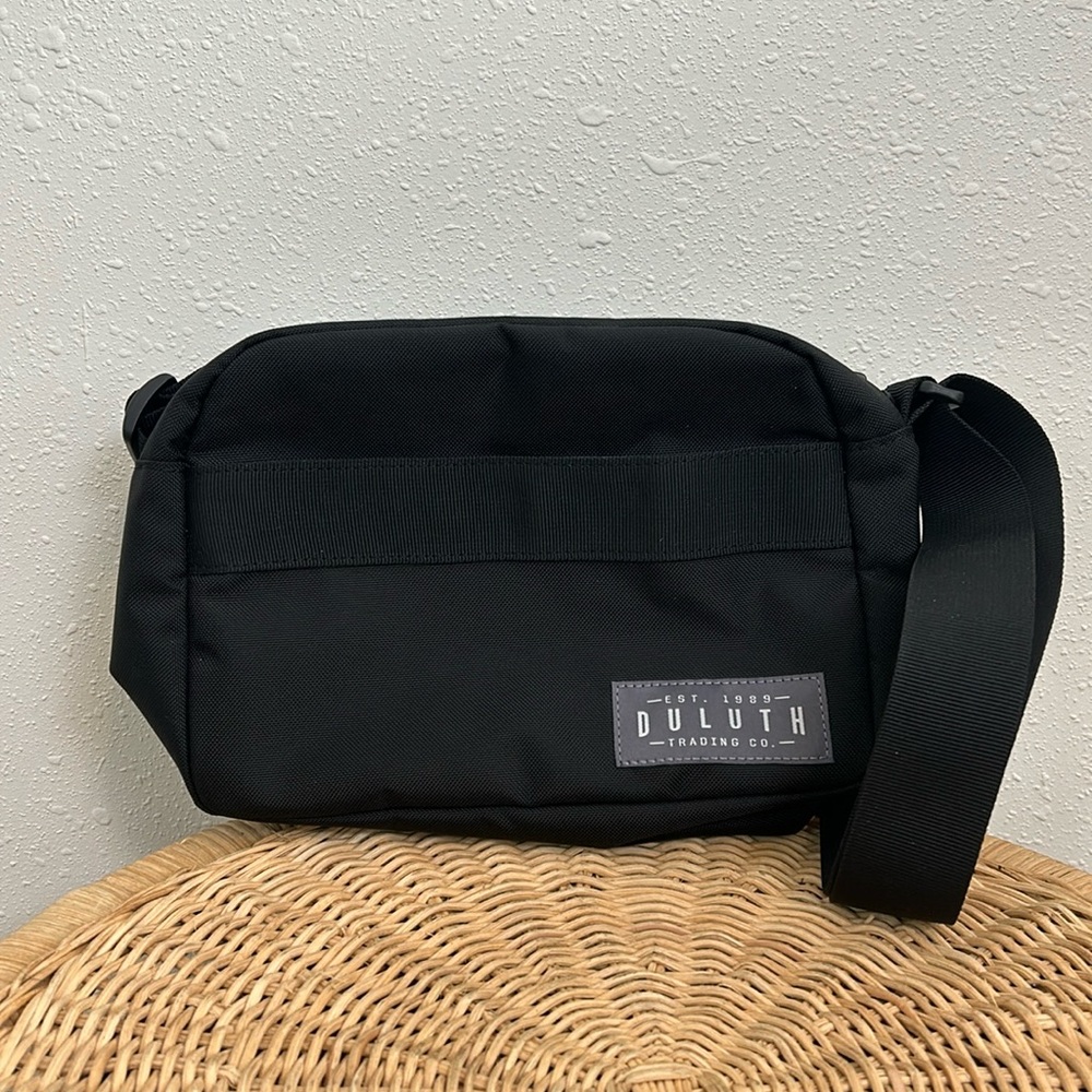 Duluth Trading Co Black Belt Bag